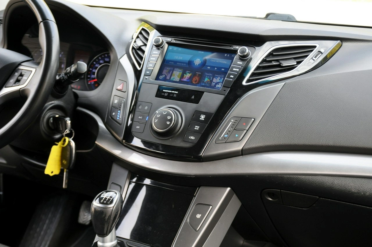 Hyundai i40 - Zdjęcie 25
