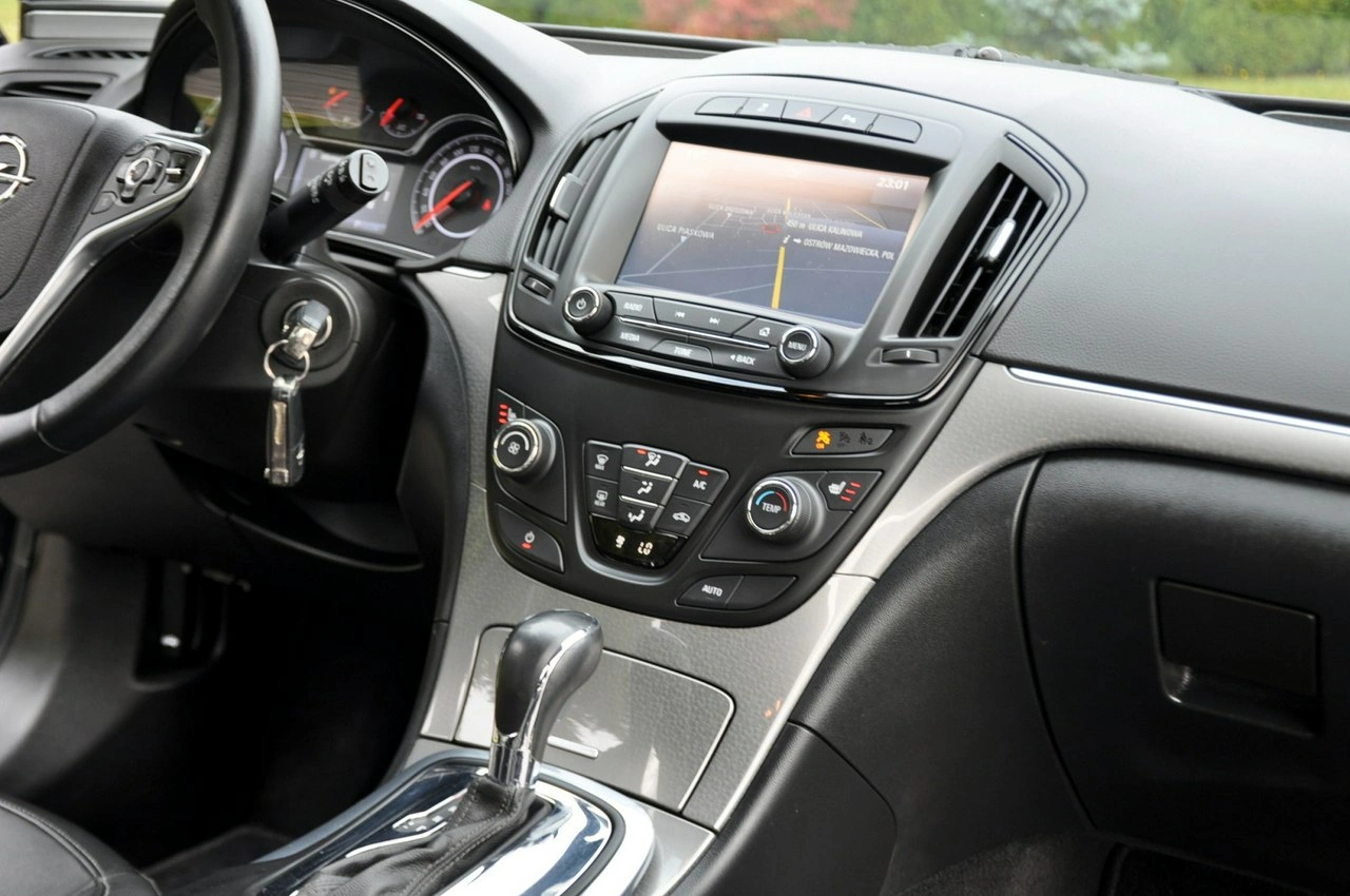Opel Insignia - Zdjęcie 25