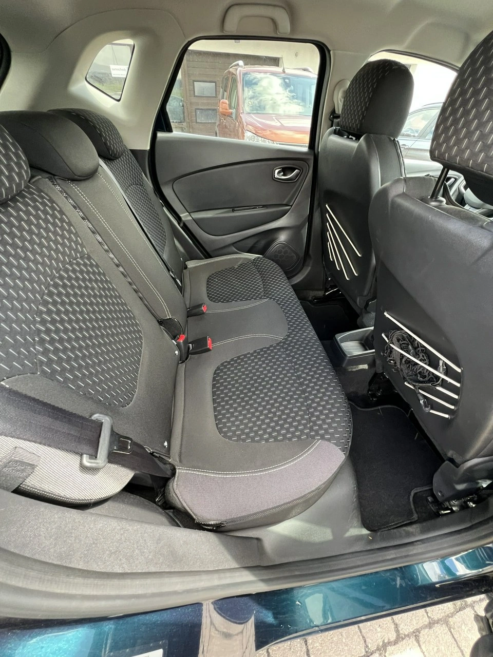 Renault Captur - Zdjęcie 9