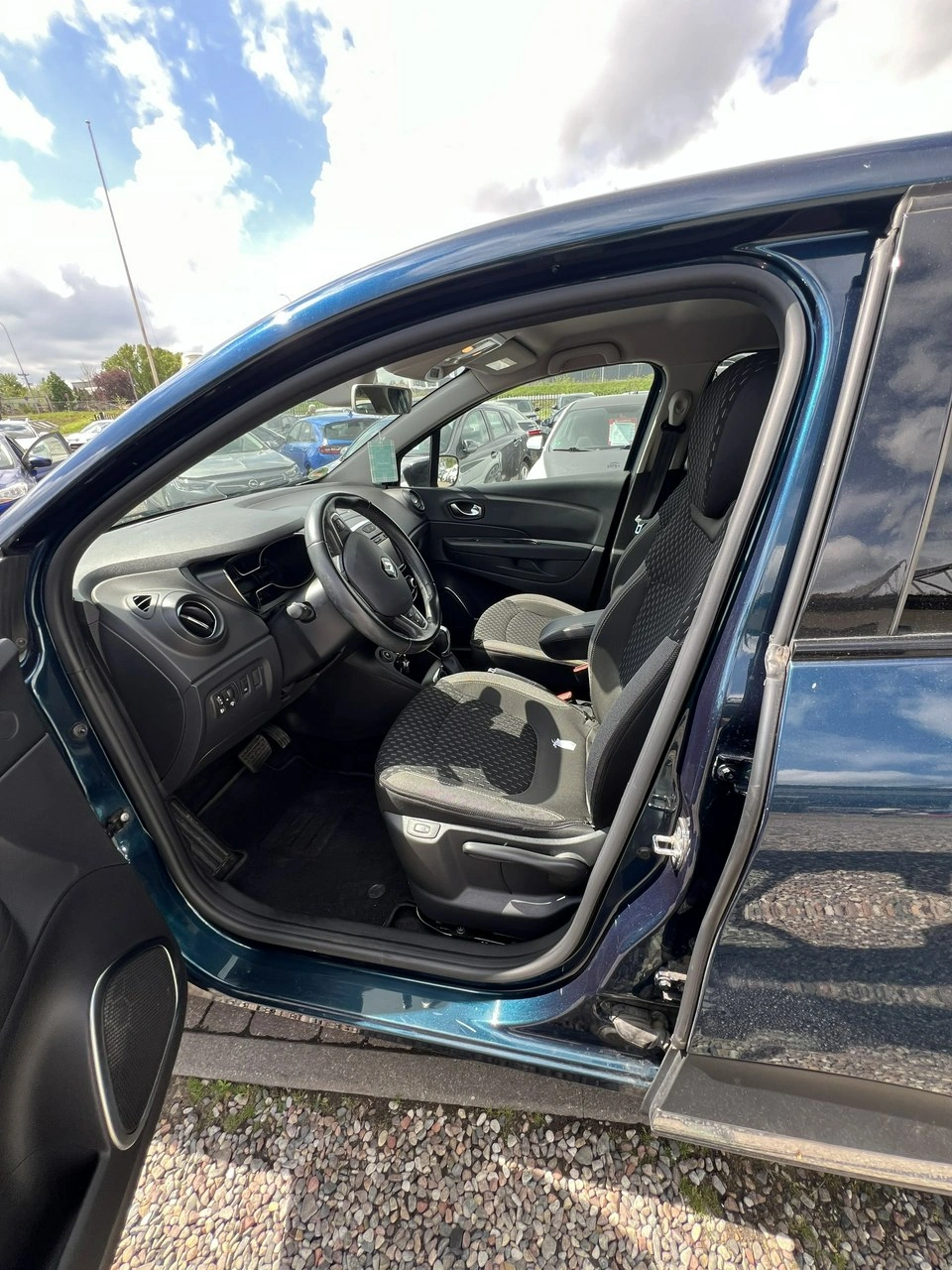 Renault Captur - Zdjęcie 17