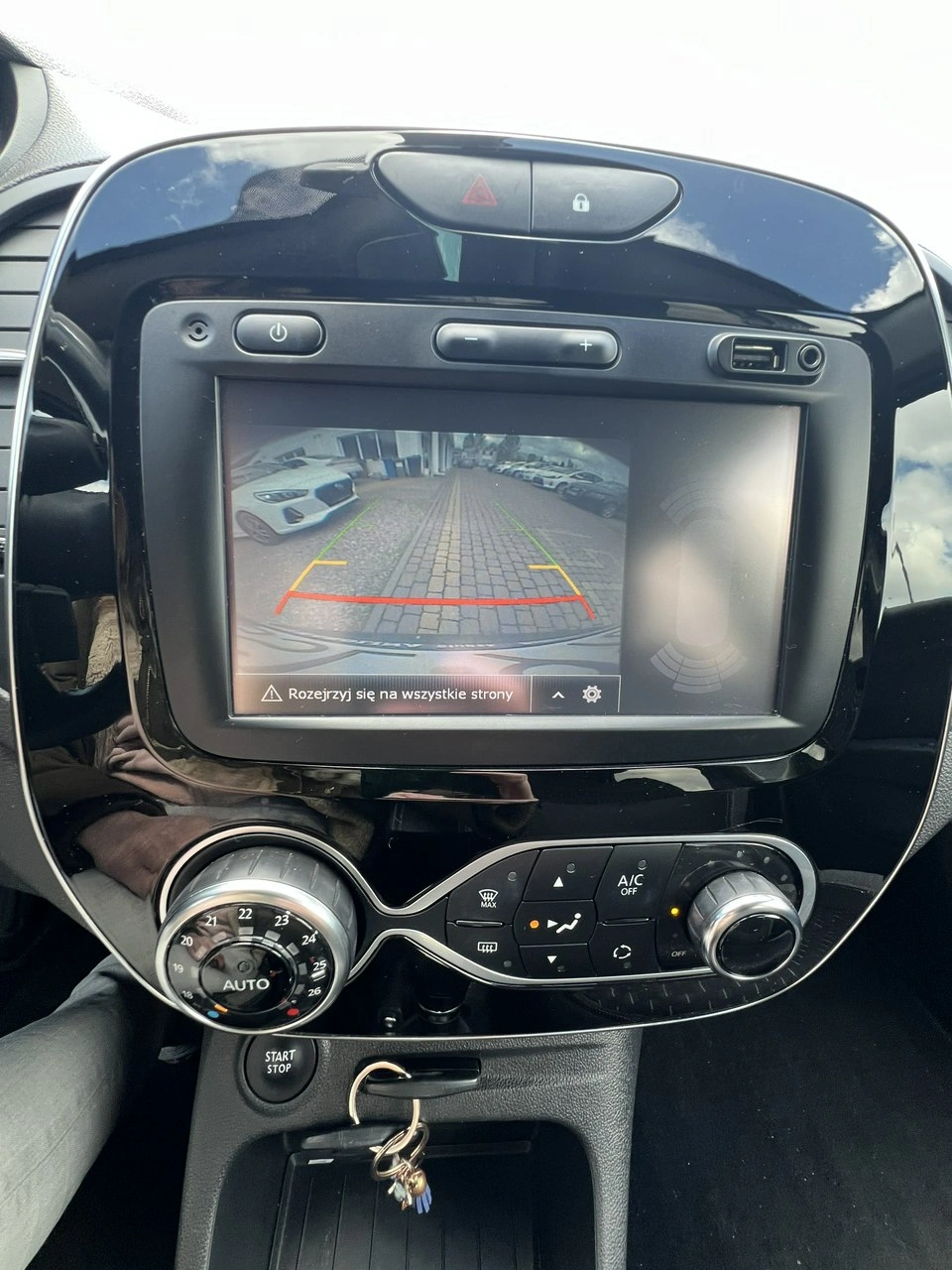 Renault Captur - Zdjęcie 27