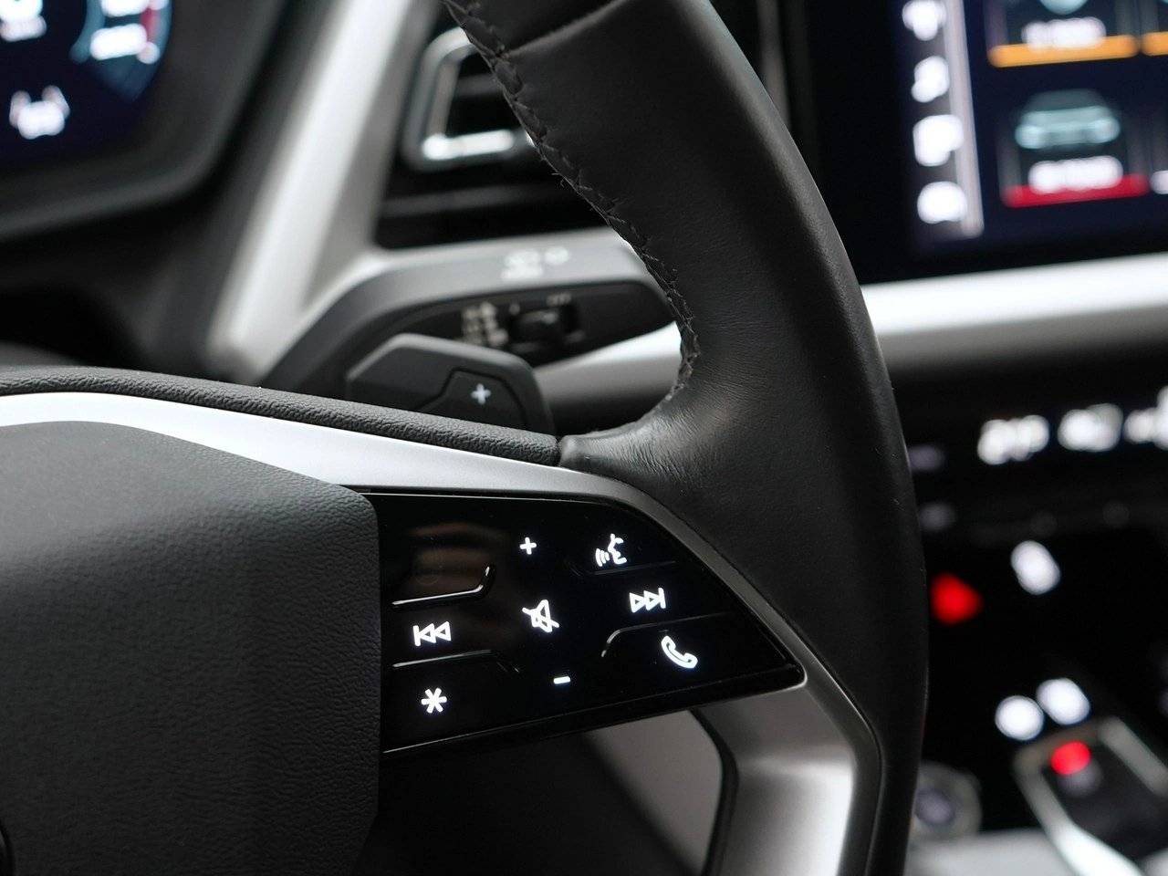 Audi Q4 e-tron - Zdjęcie 15