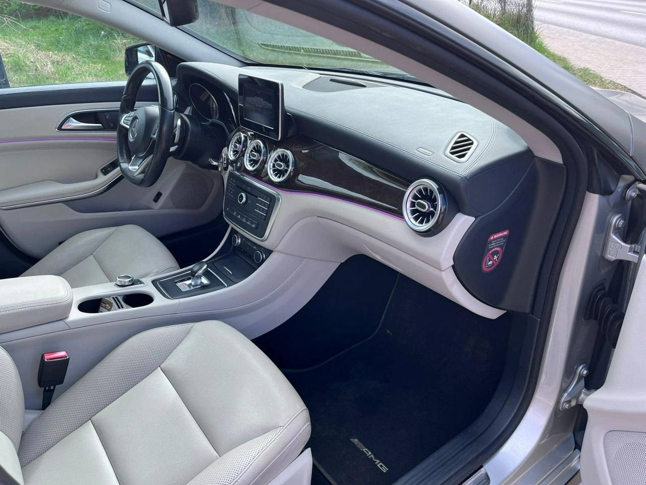 Mercedes CLA 45 AMG - Zdjęcie 24