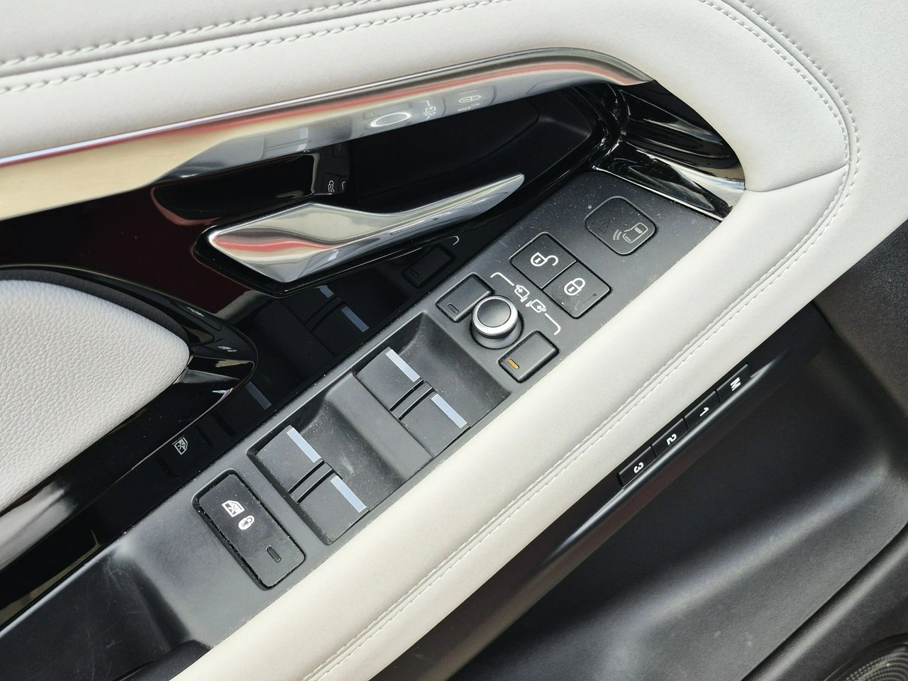 Land Rover Range Rover Evoque - Zdjęcie 18