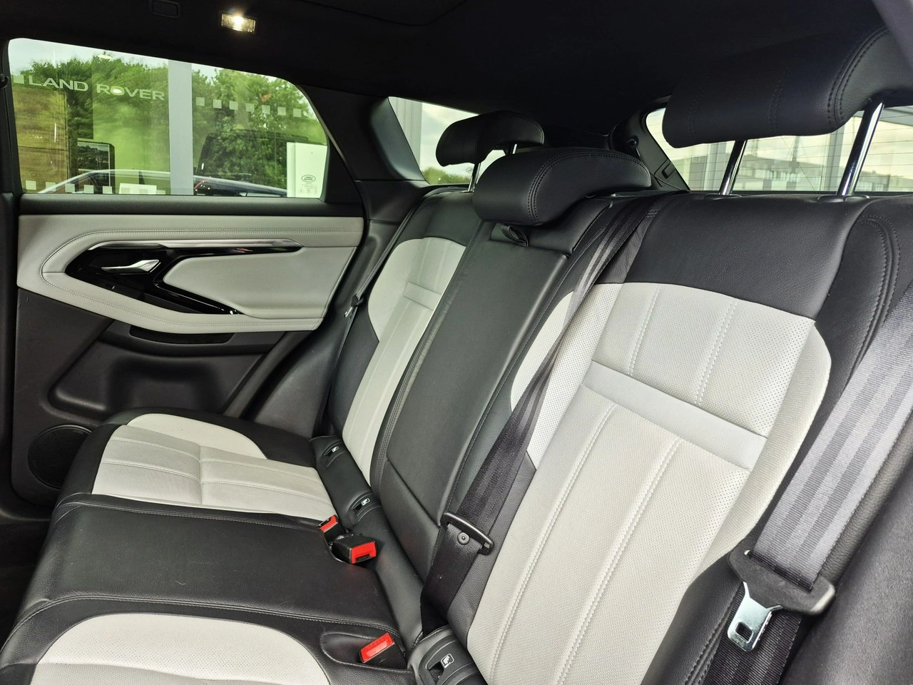 Land Rover Range Rover Evoque - Zdjęcie 24