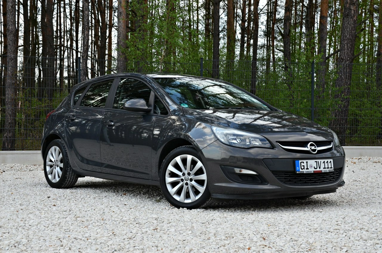 Opel Astra - Zdjęcie 14