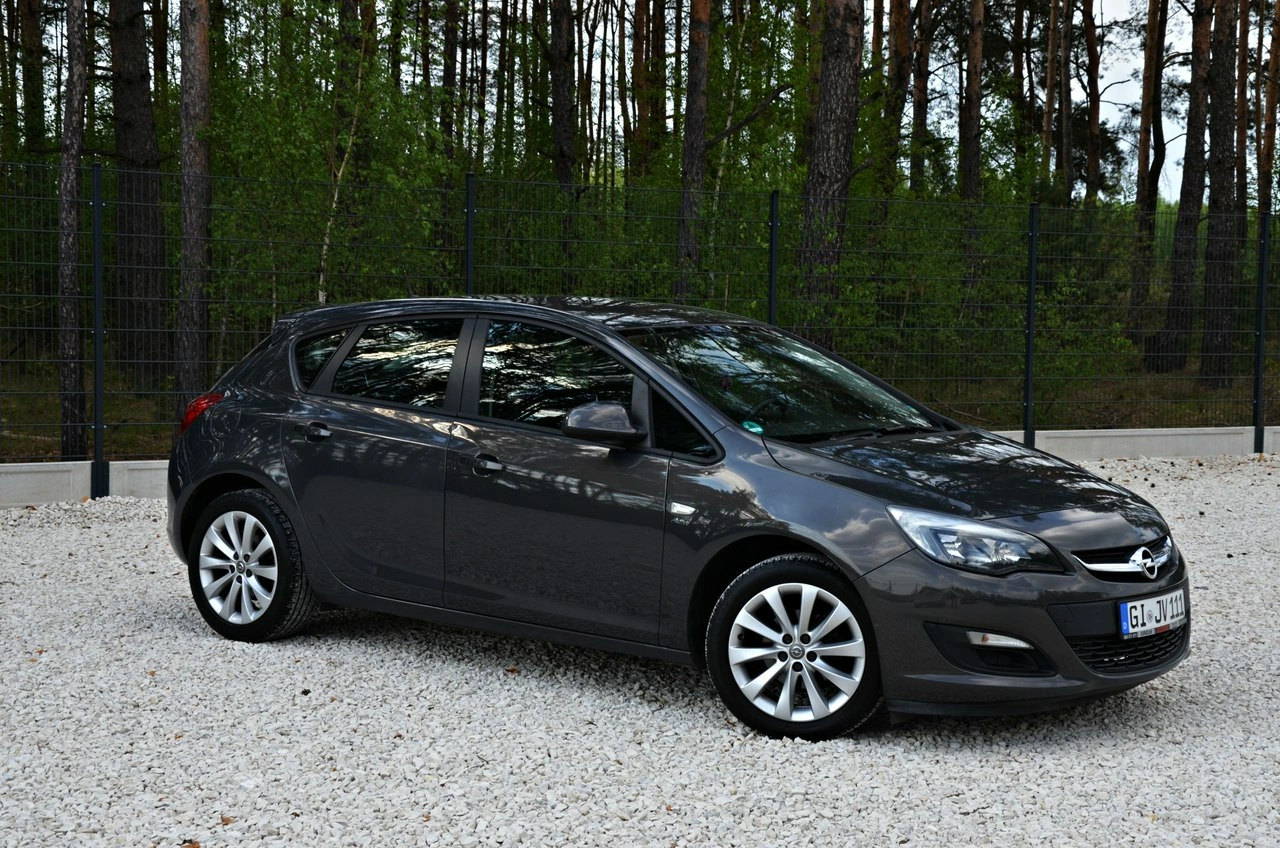 Opel Astra - Zdjęcie 15