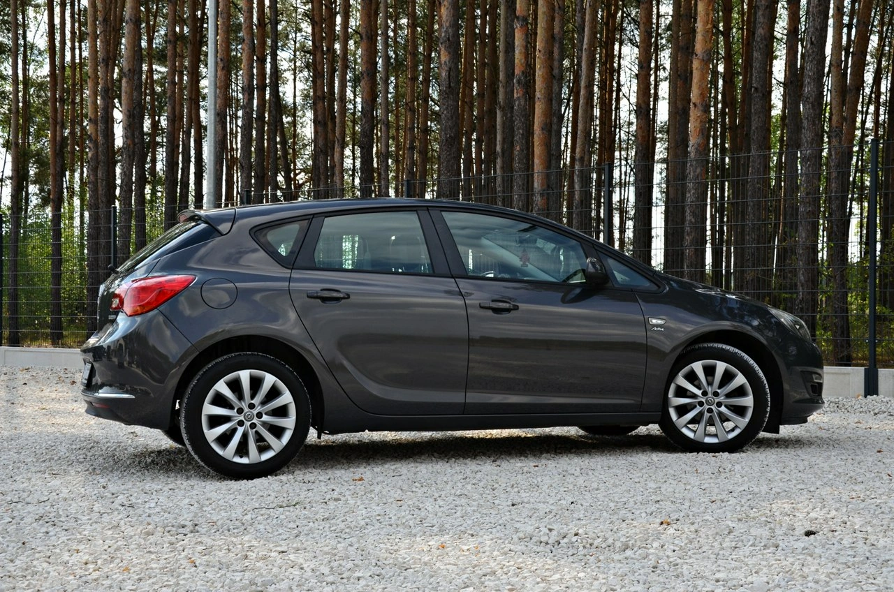 Opel Astra - Zdjęcie 20