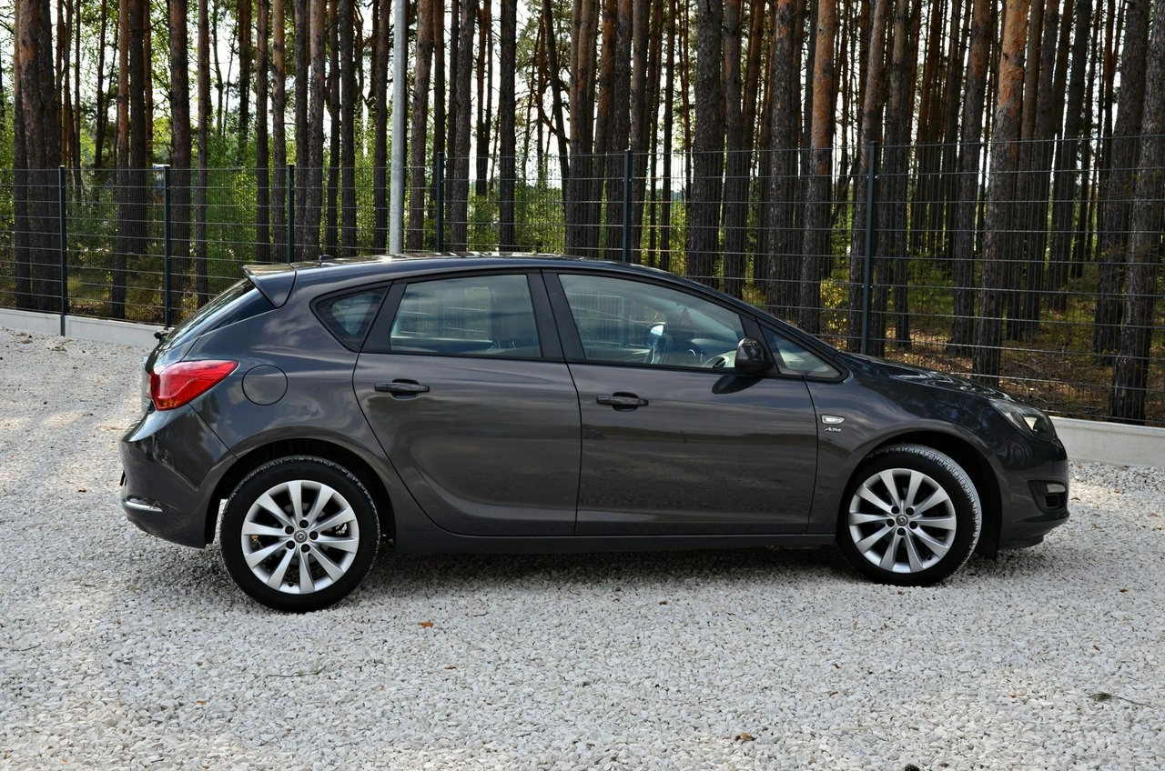 Opel Astra - Zdjęcie 21