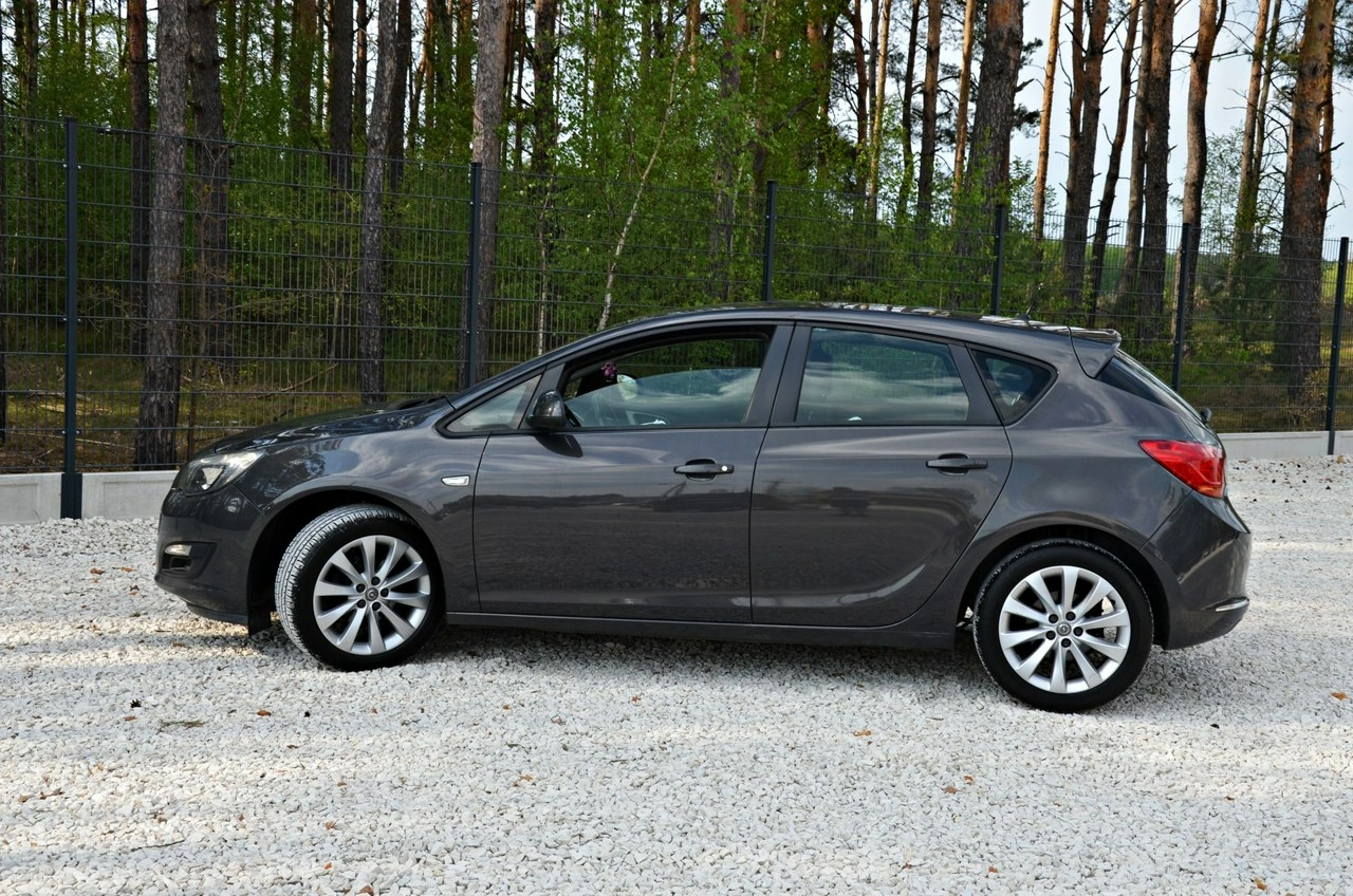 Opel Astra - Zdjęcie 25