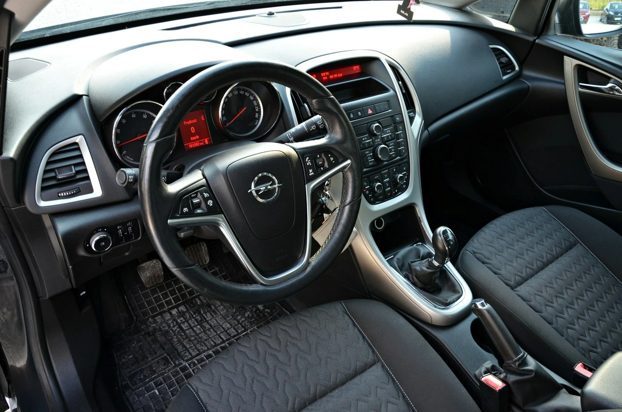 Opel Astra - Zdjęcie 27