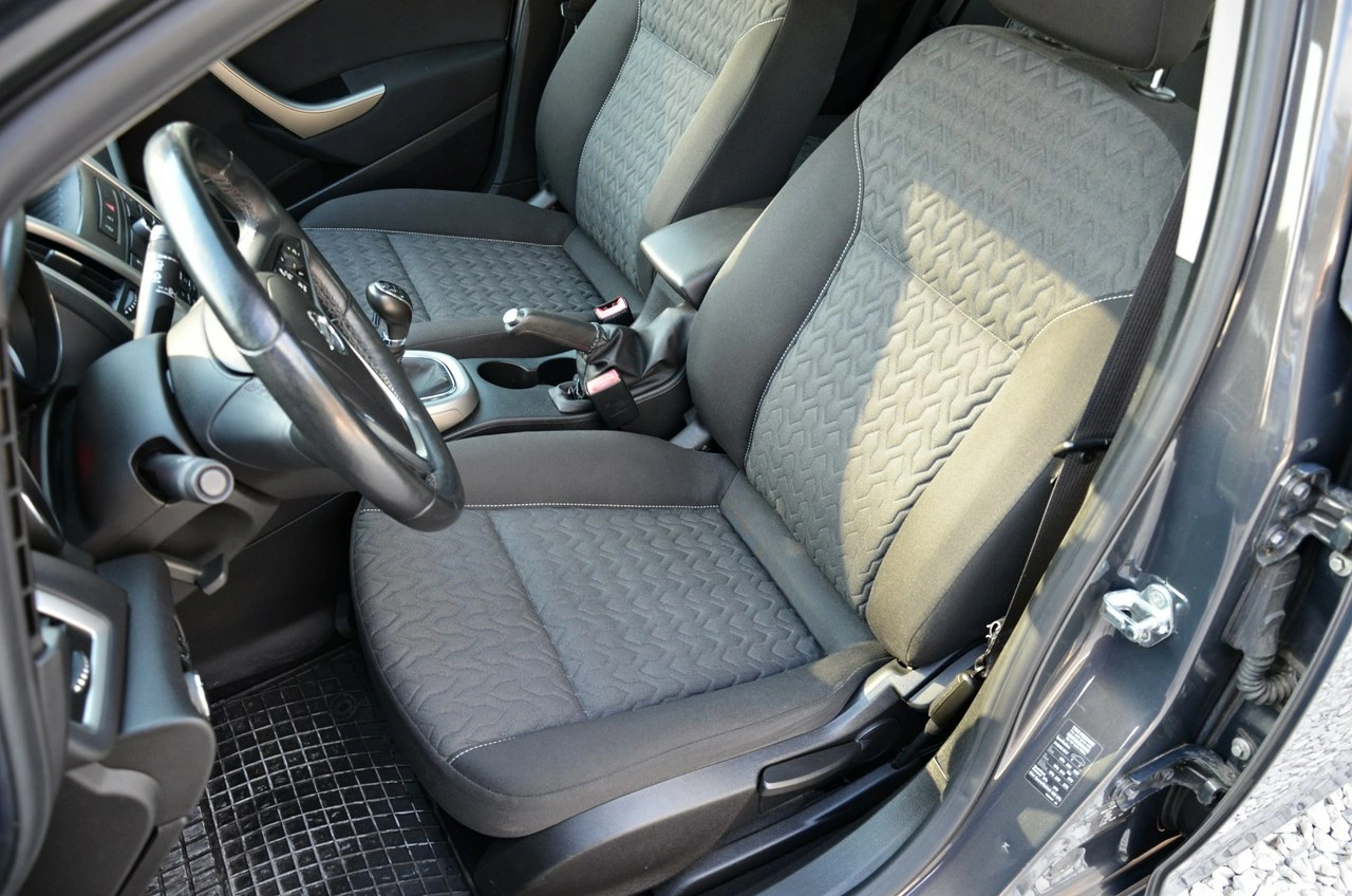 Opel Astra - Zdjęcie 28