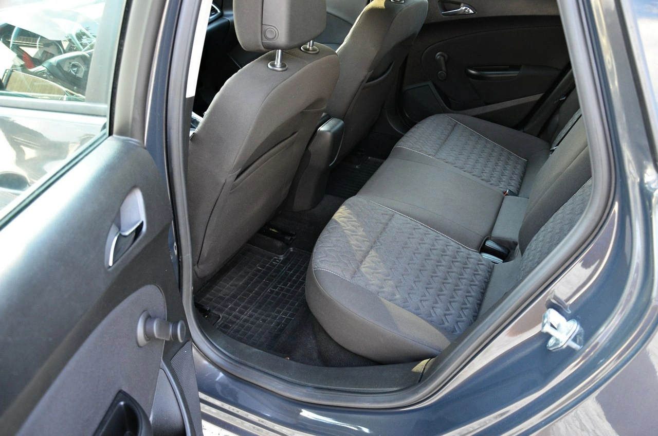 Opel Astra - Zdjęcie 29