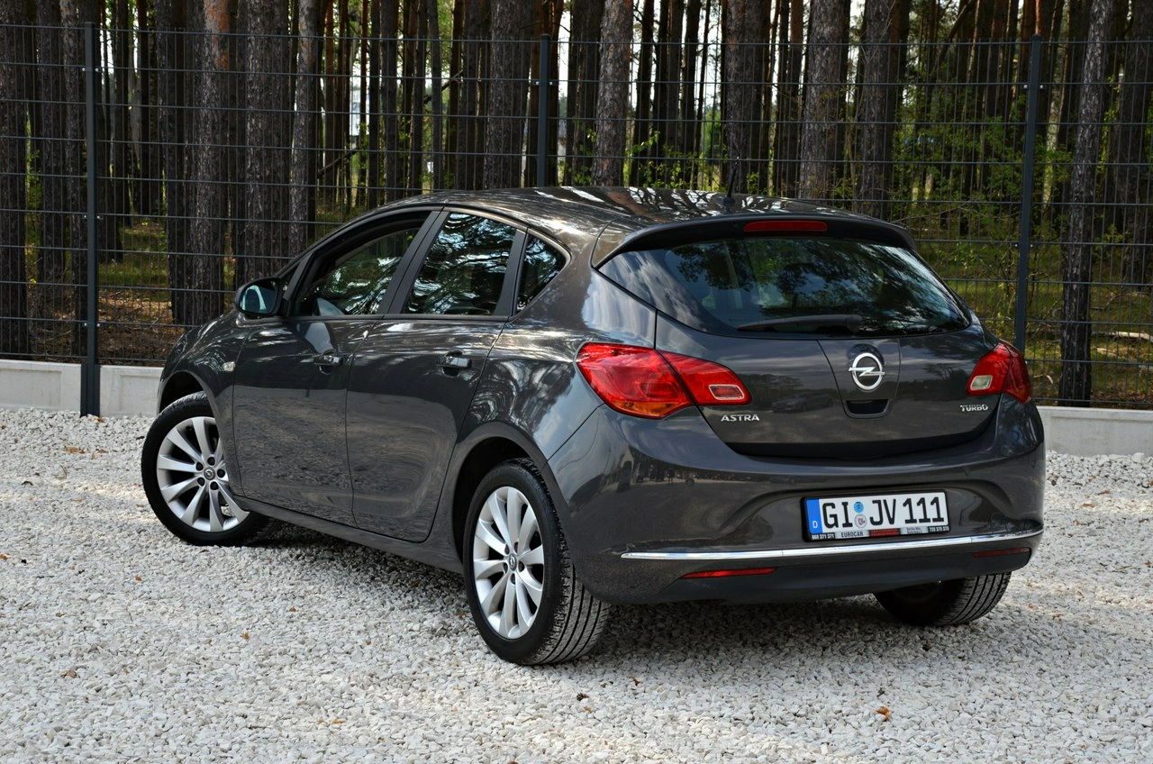 Opel Astra - Zdjęcie 3