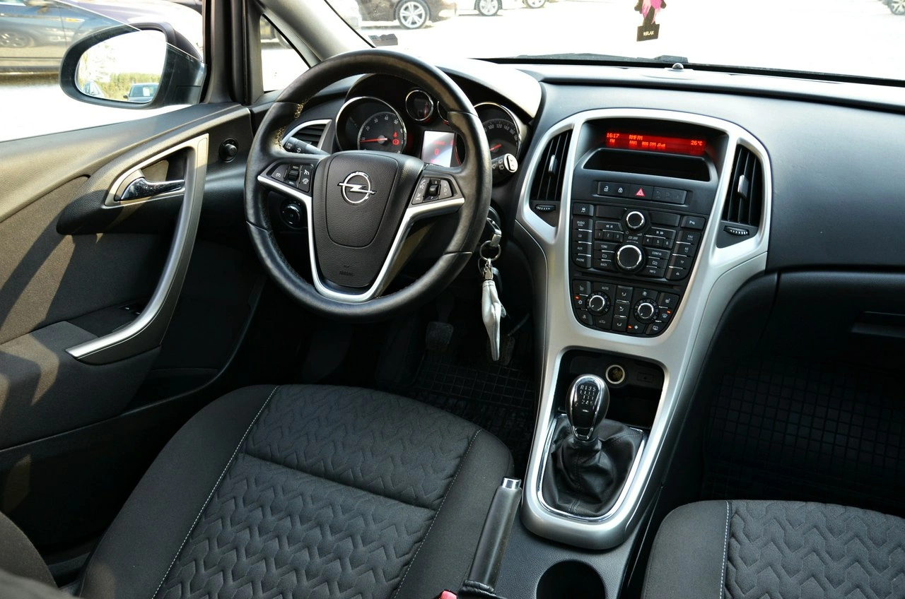 Opel Astra - Zdjęcie 4