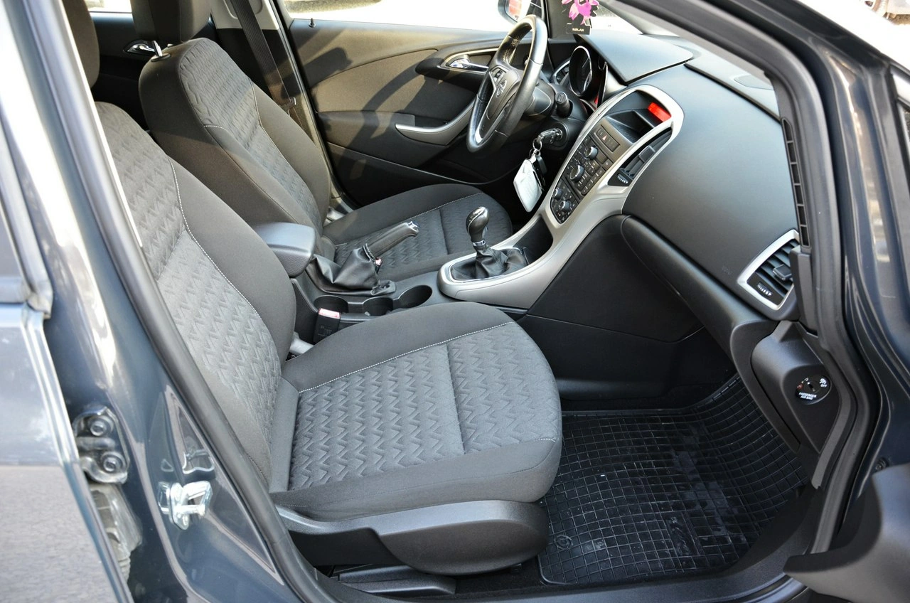 Opel Astra - Zdjęcie 5