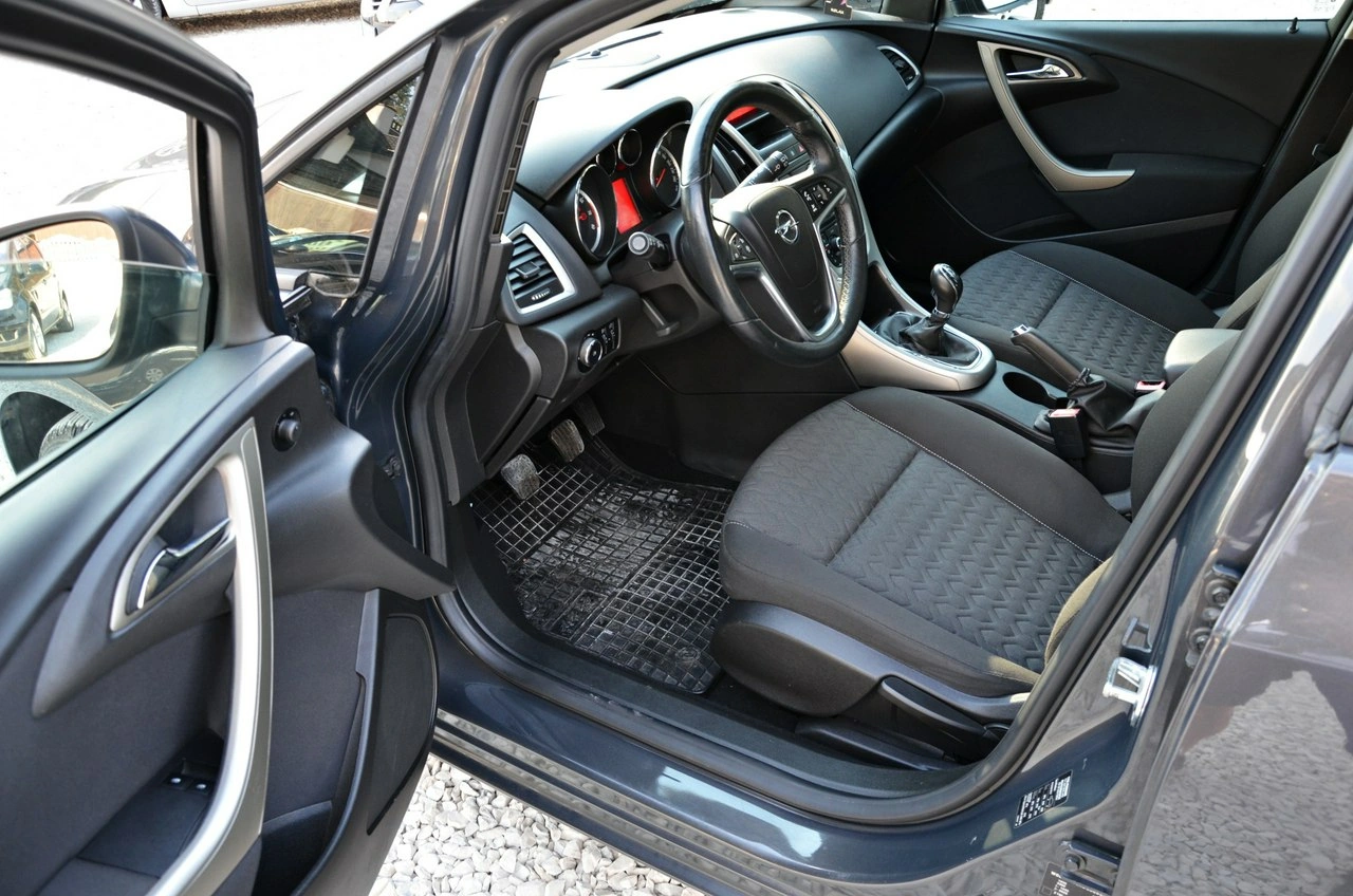 Opel Astra - Zdjęcie 6