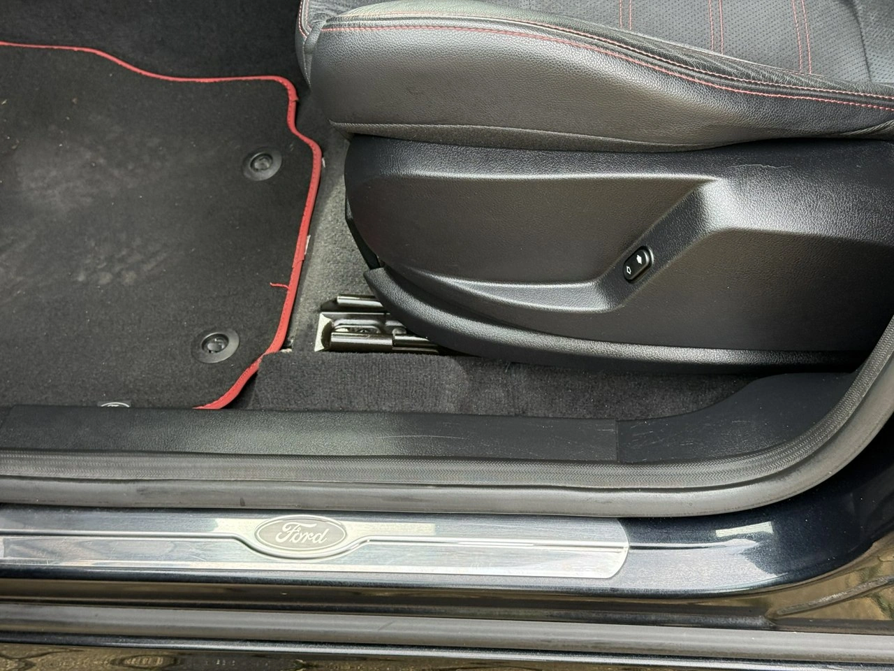 Ford S-Max - Zdjęcie 24