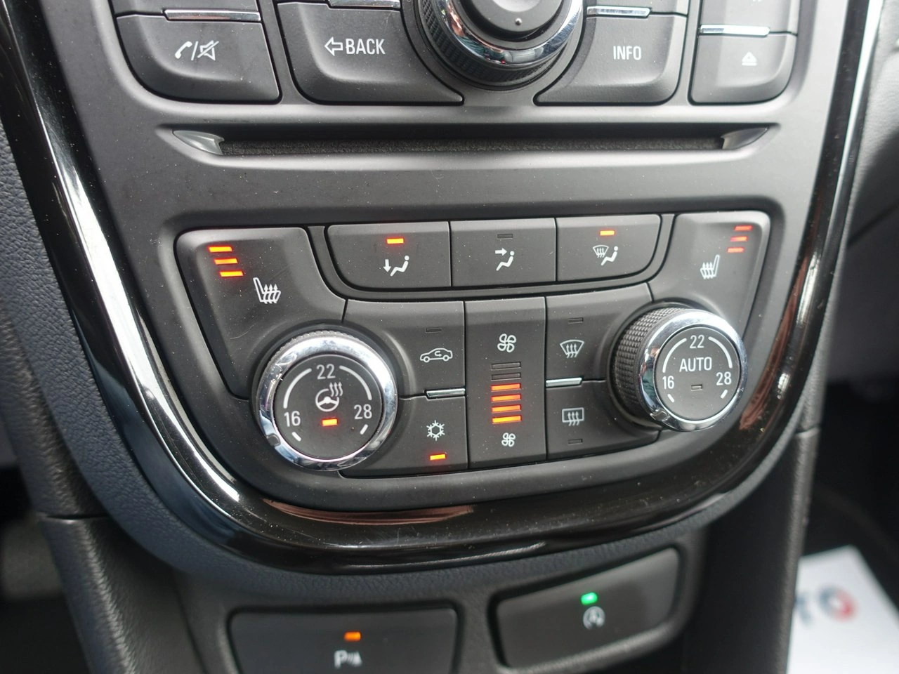 Opel Mokka - Zdjęcie 22