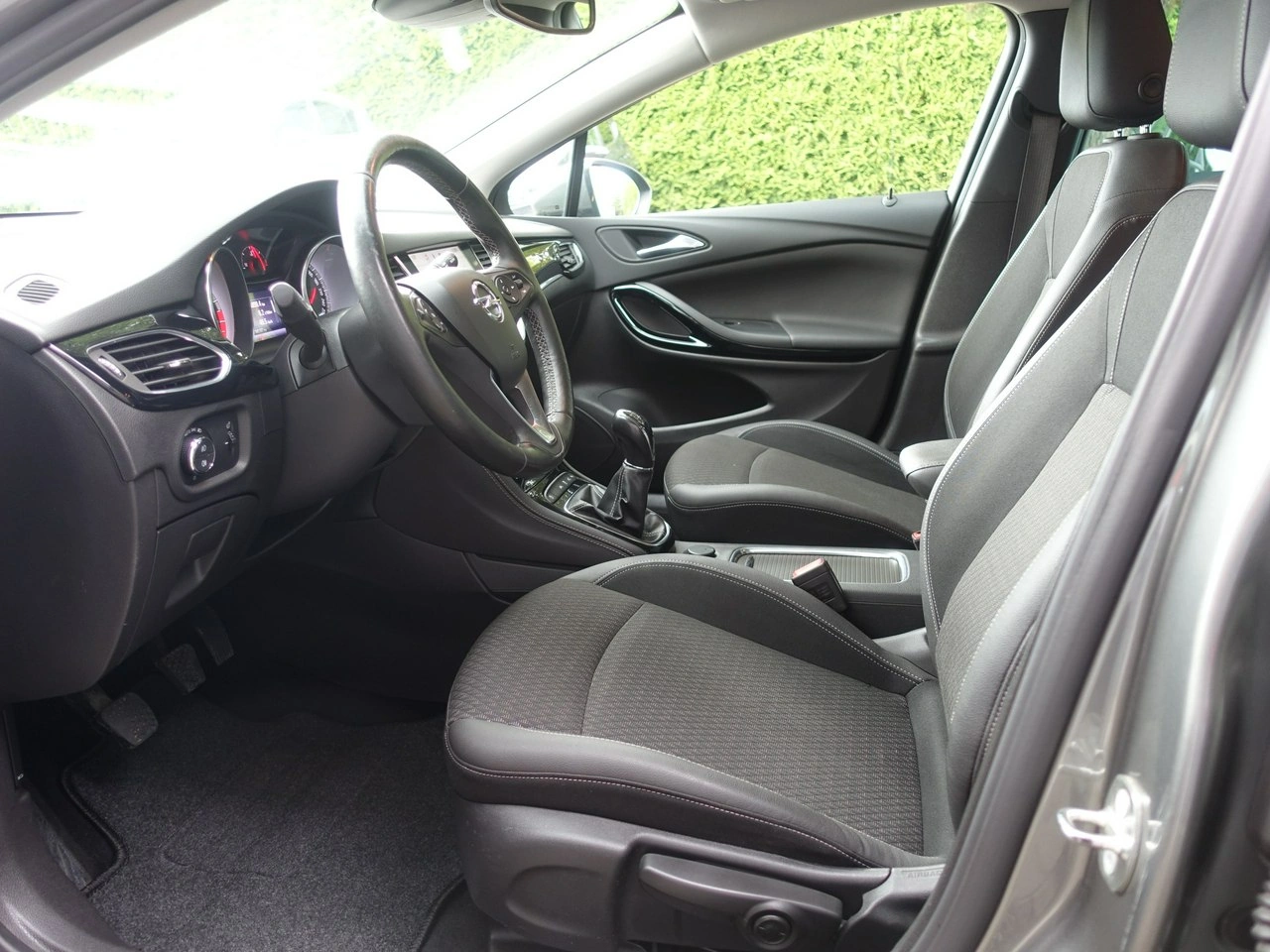 Opel Astra - Zdjęcie 9