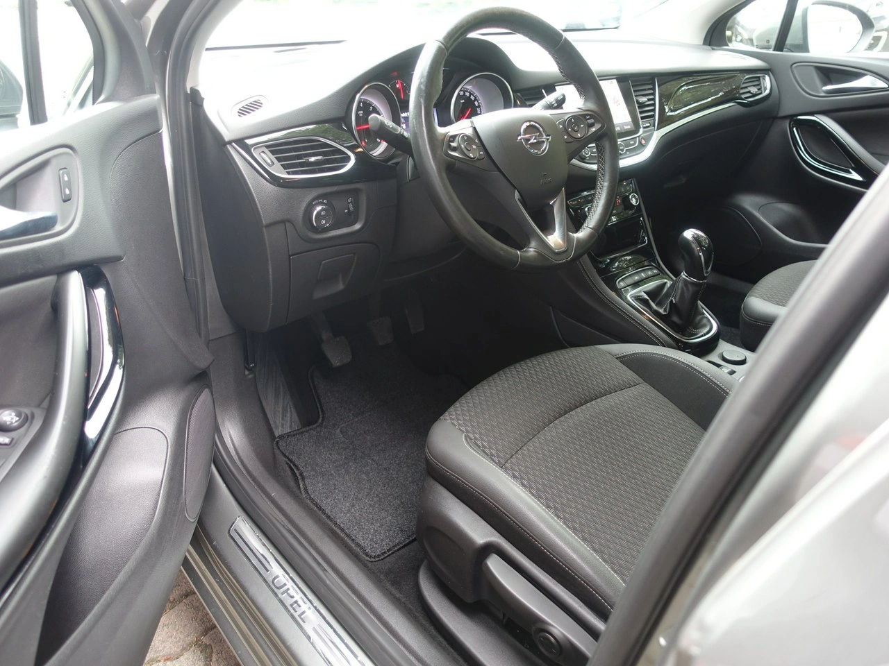 Opel Astra - Zdjęcie 8