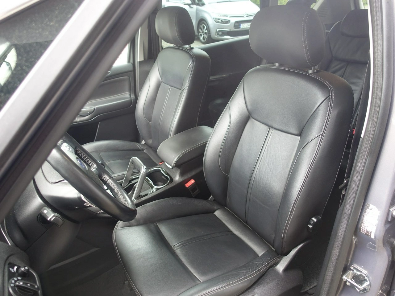 Ford S-Max - Zdjęcie 9