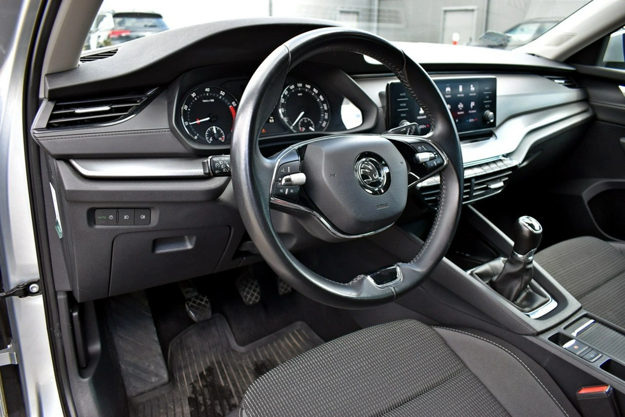 Skoda Octavia - Zdjęcie 9