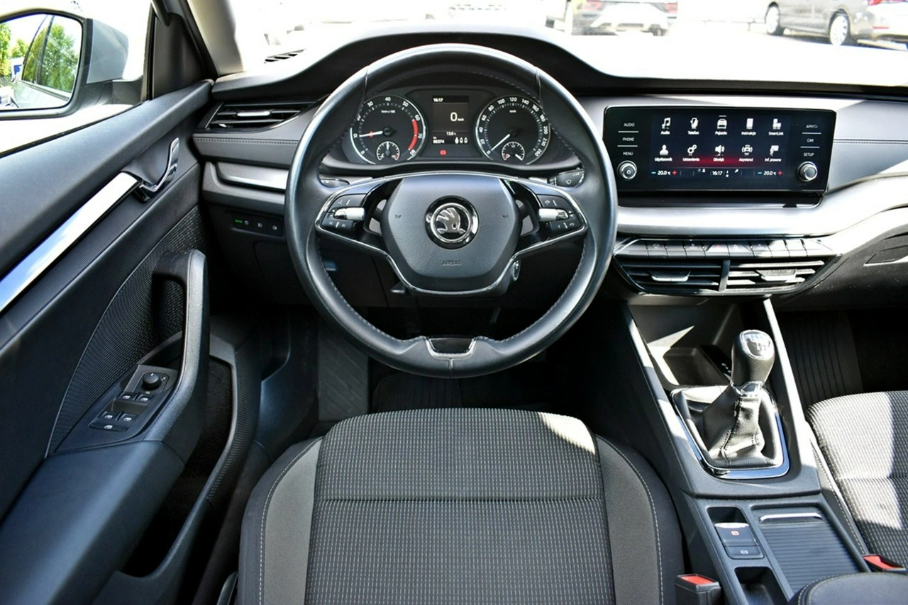 Skoda Octavia - Zdjęcie 13