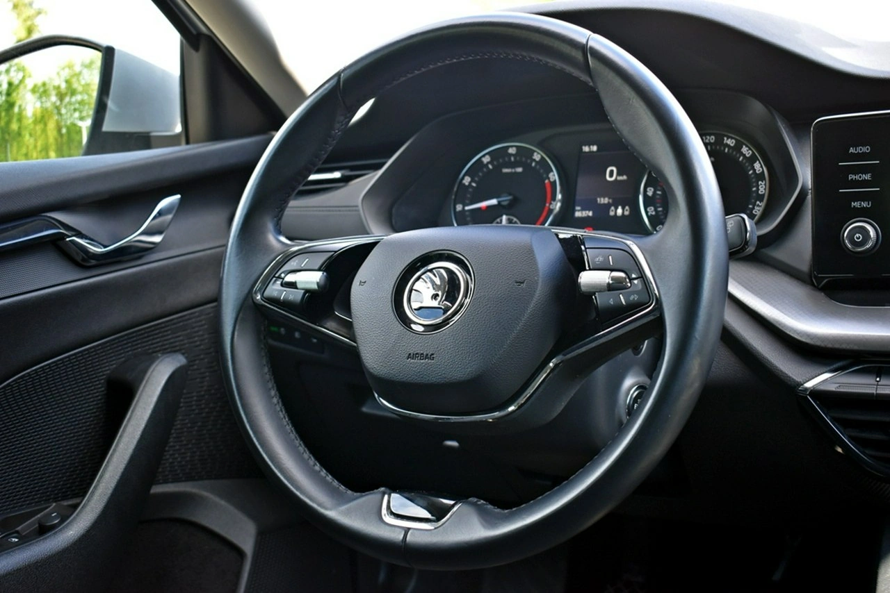 Skoda Octavia - Zdjęcie 17