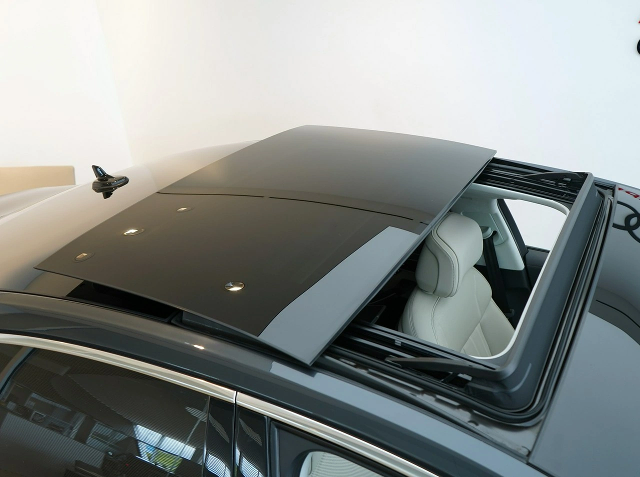 Audi A8 - Zdjęcie 2
