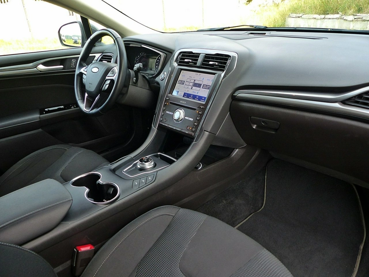 Ford Mondeo - Zdjęcie 24