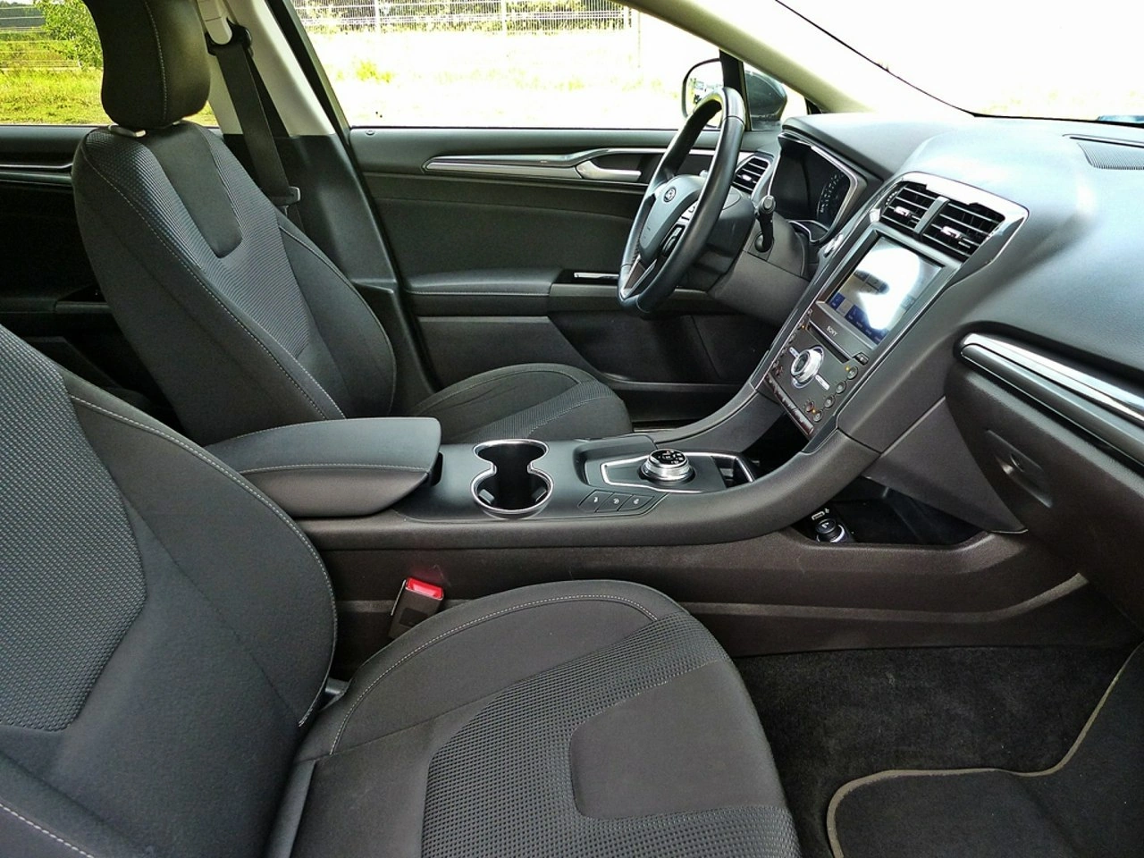 Ford Mondeo - Zdjęcie 25