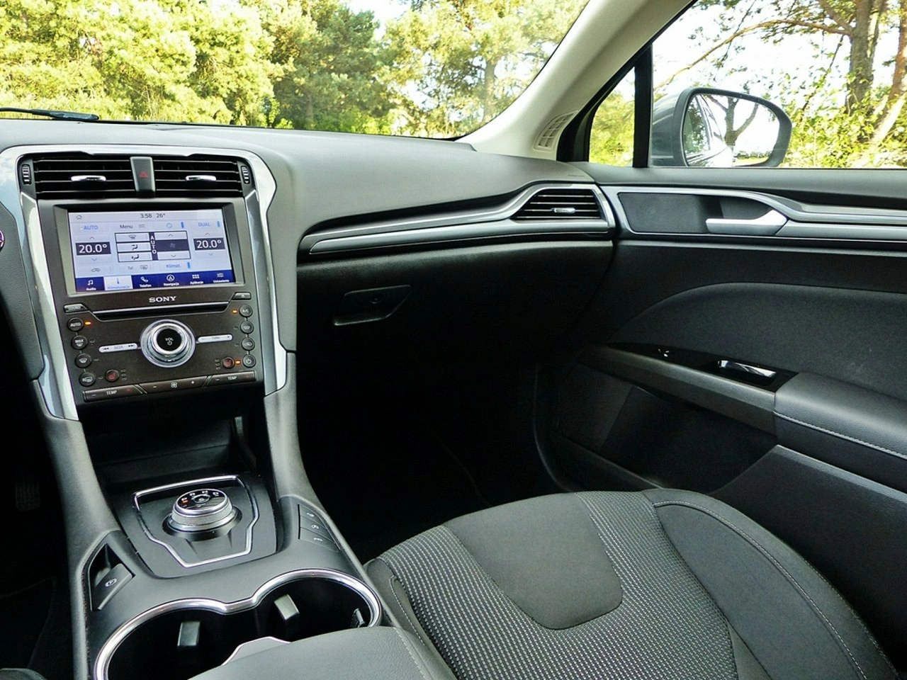 Ford Mondeo - Zdjęcie 41