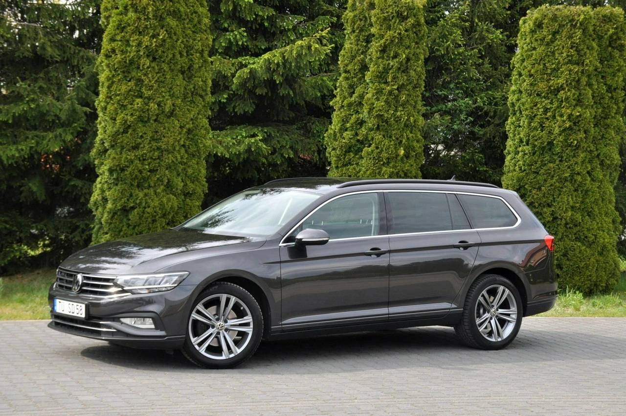 Volkswagen Passat Variant - Zdjęcie 10