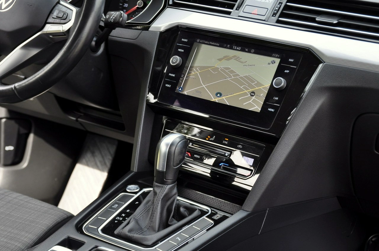 Volkswagen Passat Variant - Zdjęcie 27