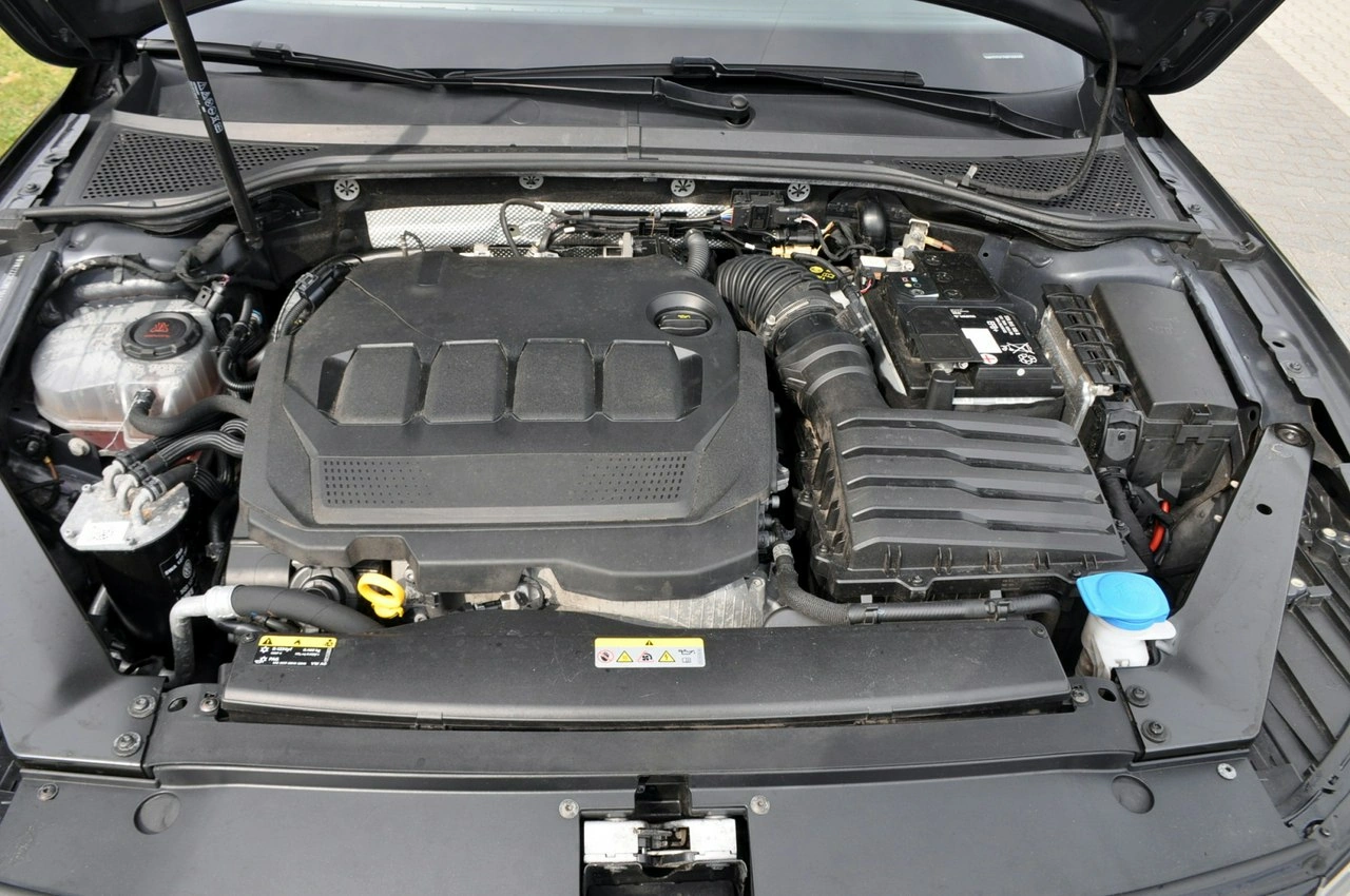 Volkswagen Passat Variant - Zdjęcie 38