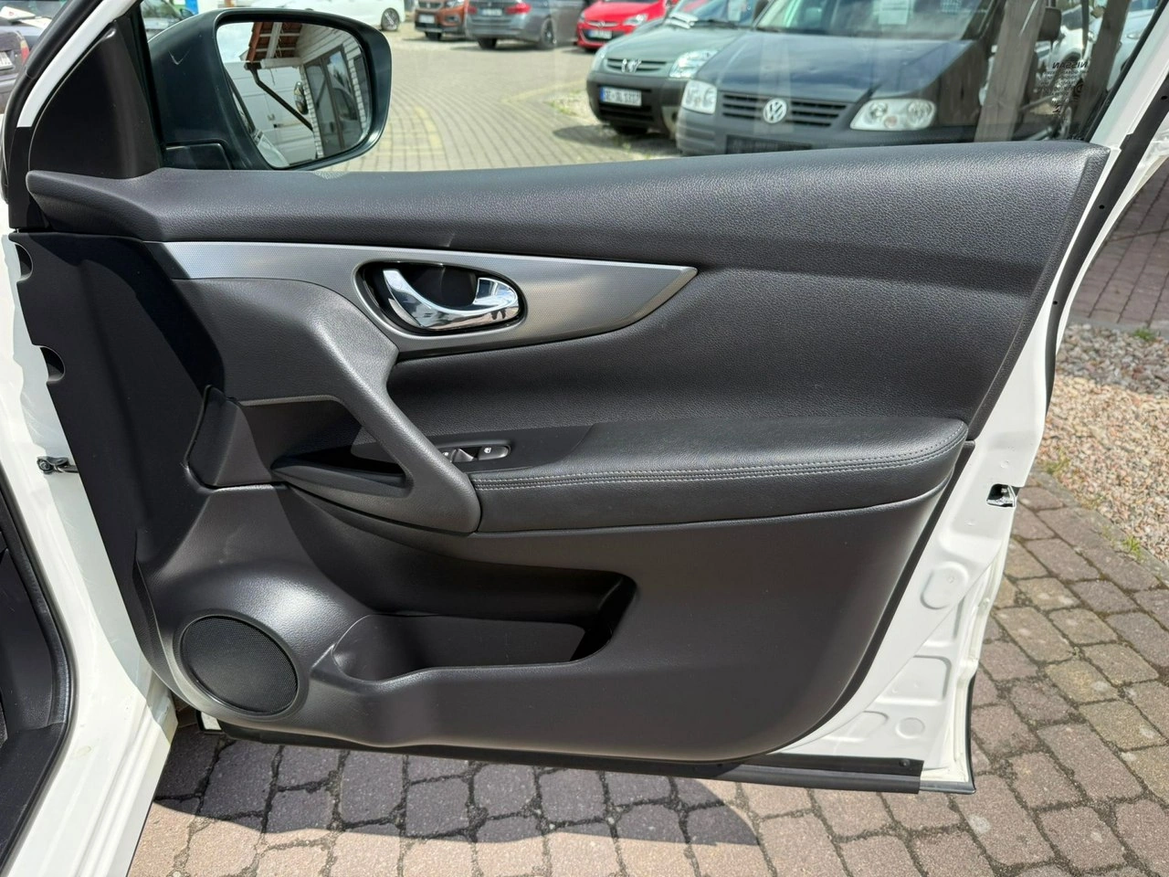 Nissan Qashqai - Zdjęcie 17