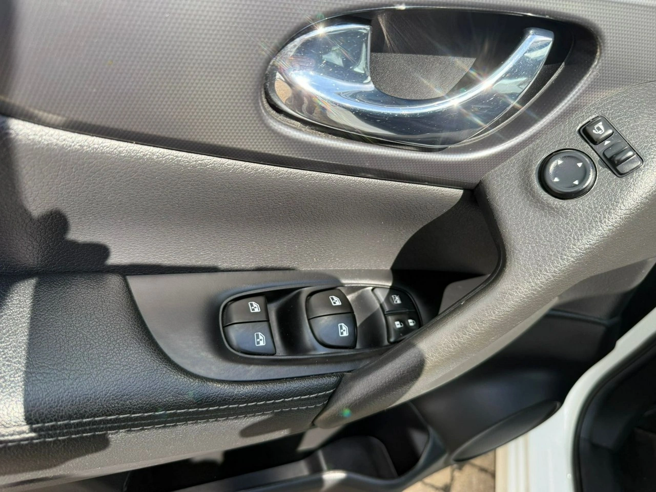 Nissan Qashqai - Zdjęcie 23