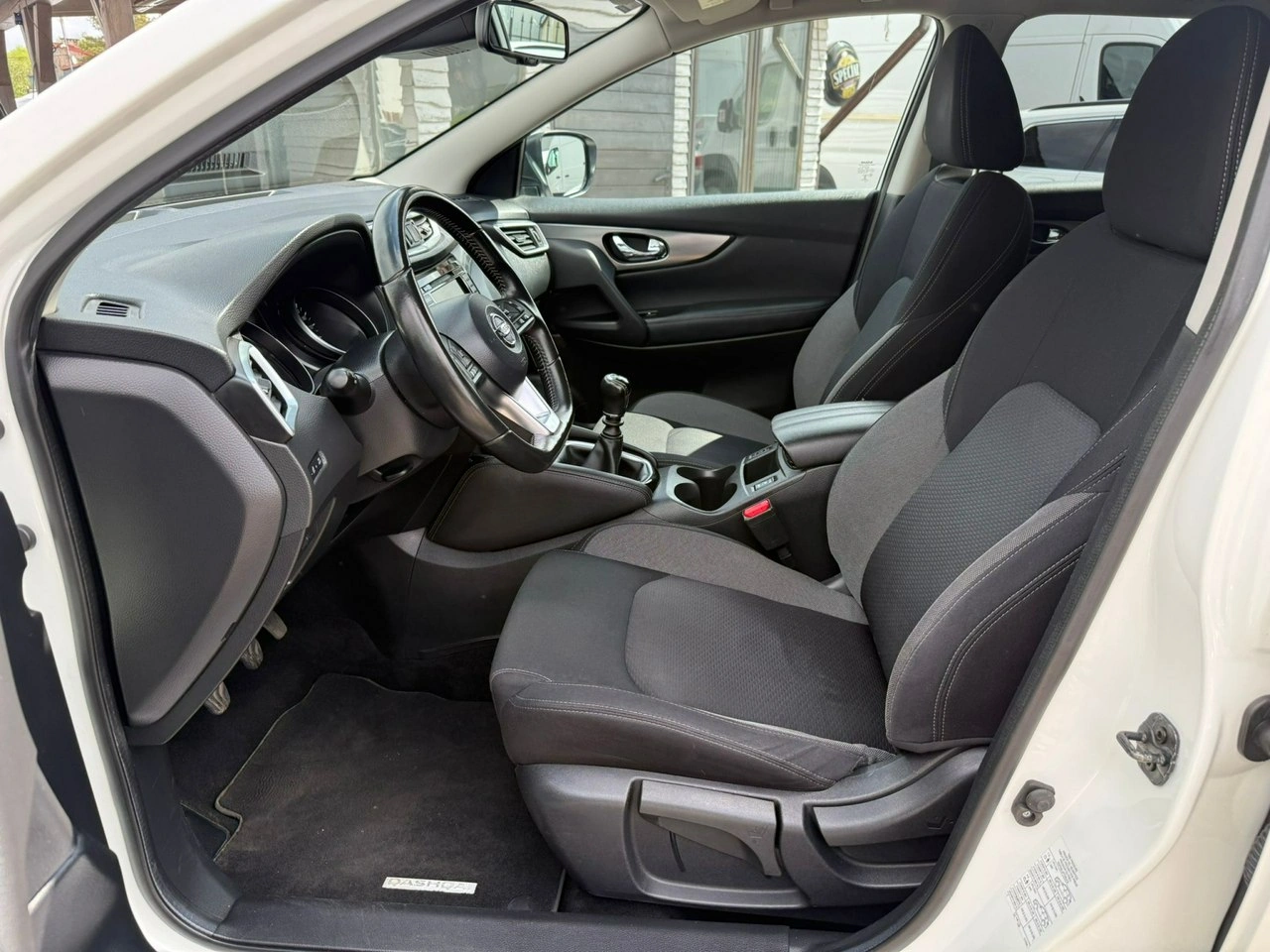Nissan Qashqai - Zdjęcie 8