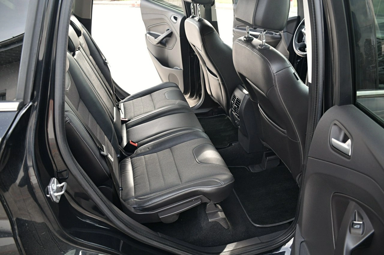Ford Kuga - Zdjęcie 12