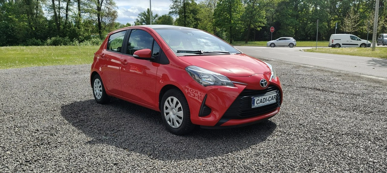 Toyota Yaris - Zdjęcie 2