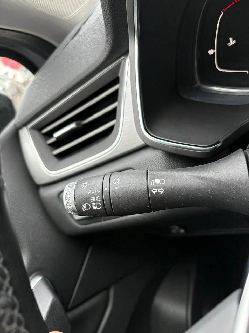 Renault Captur - Zdjęcie 25