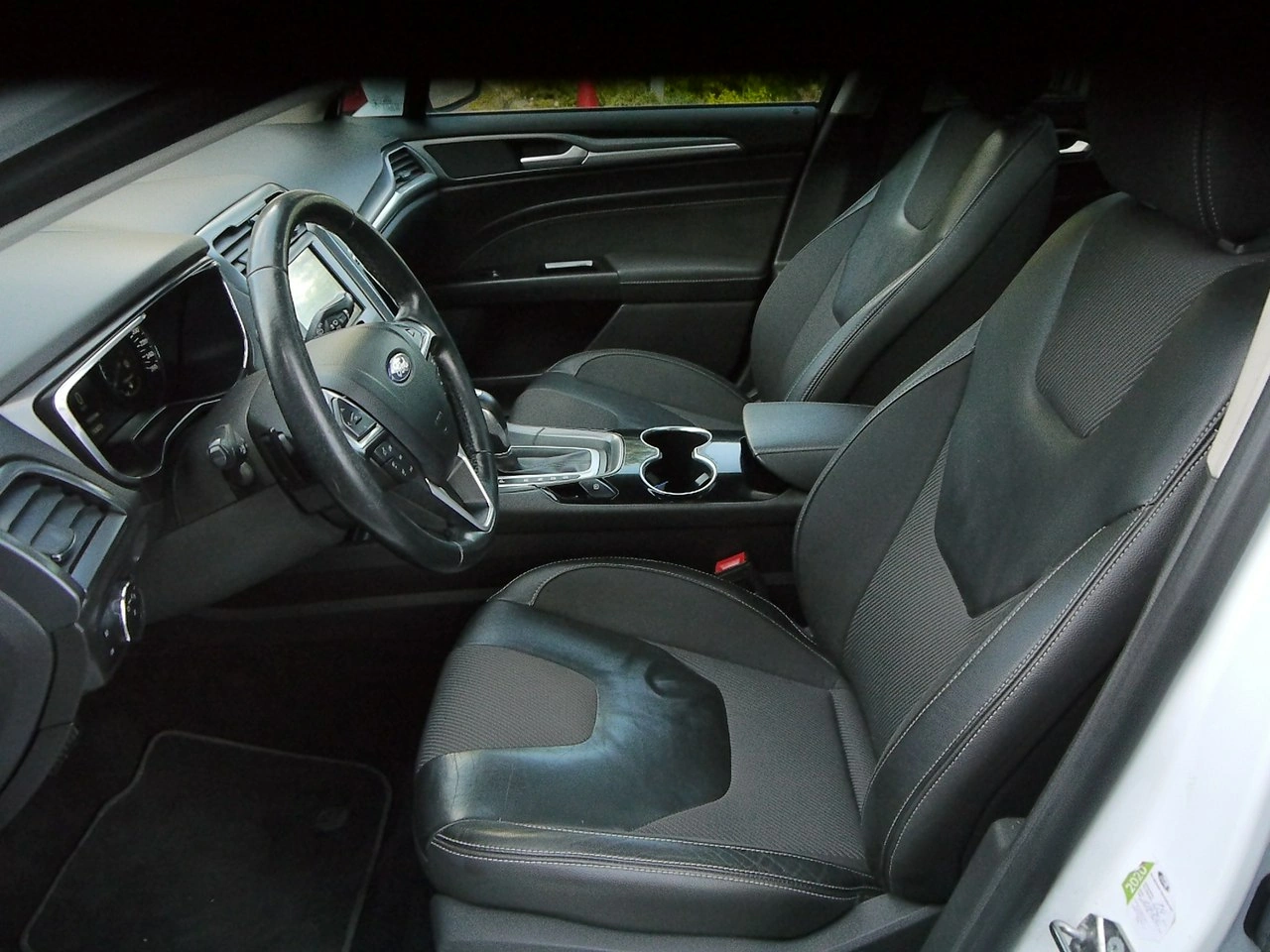 Ford Mondeo - Zdjęcie 34