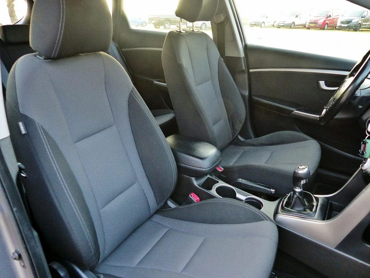 Hyundai i30 - Zdjęcie 25