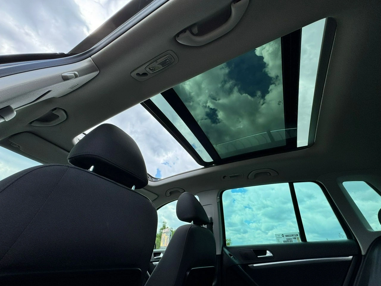 Volkswagen Tiguan - Zdjęcie 23