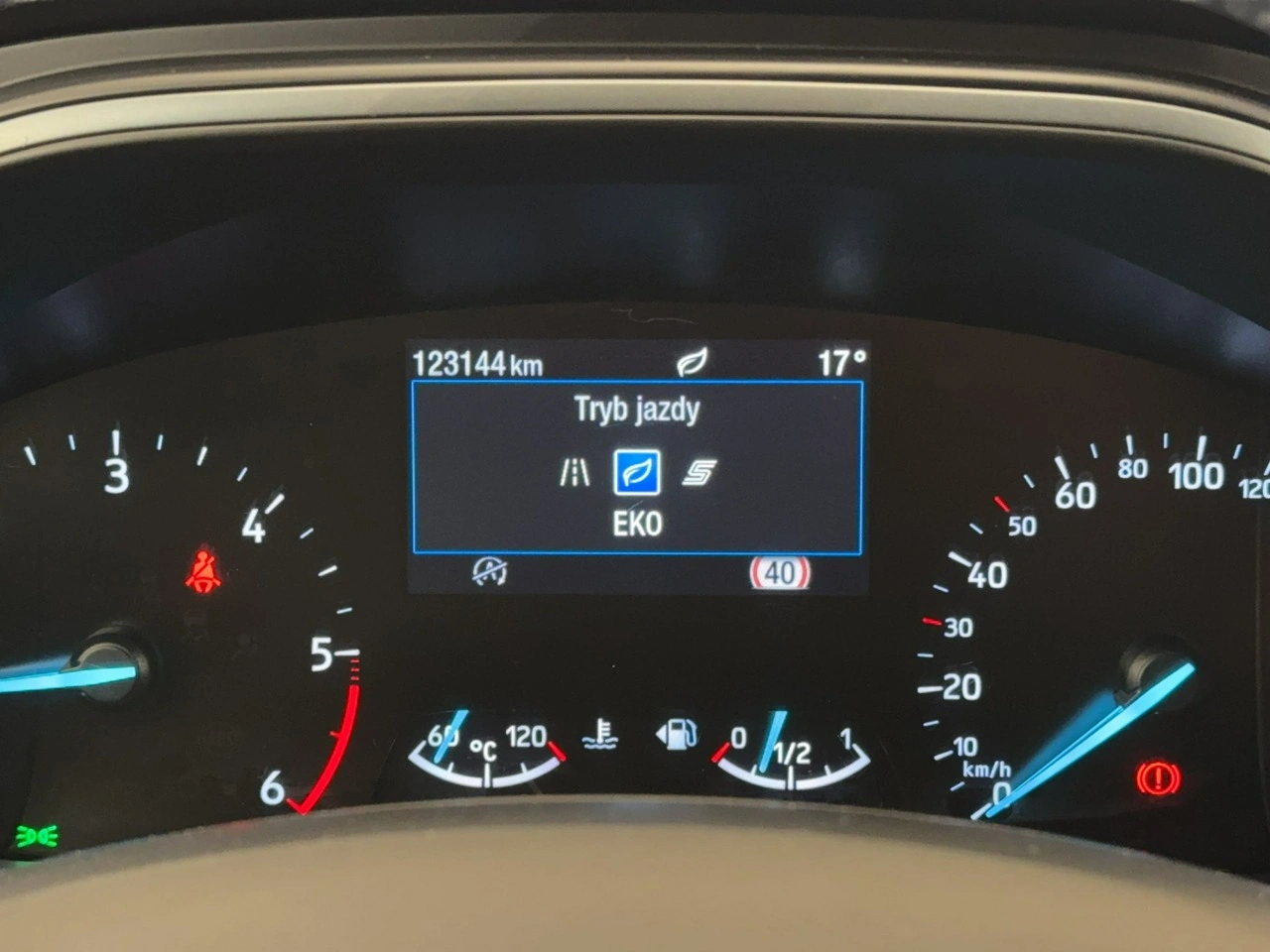 Ford Focus - Zdjęcie 19