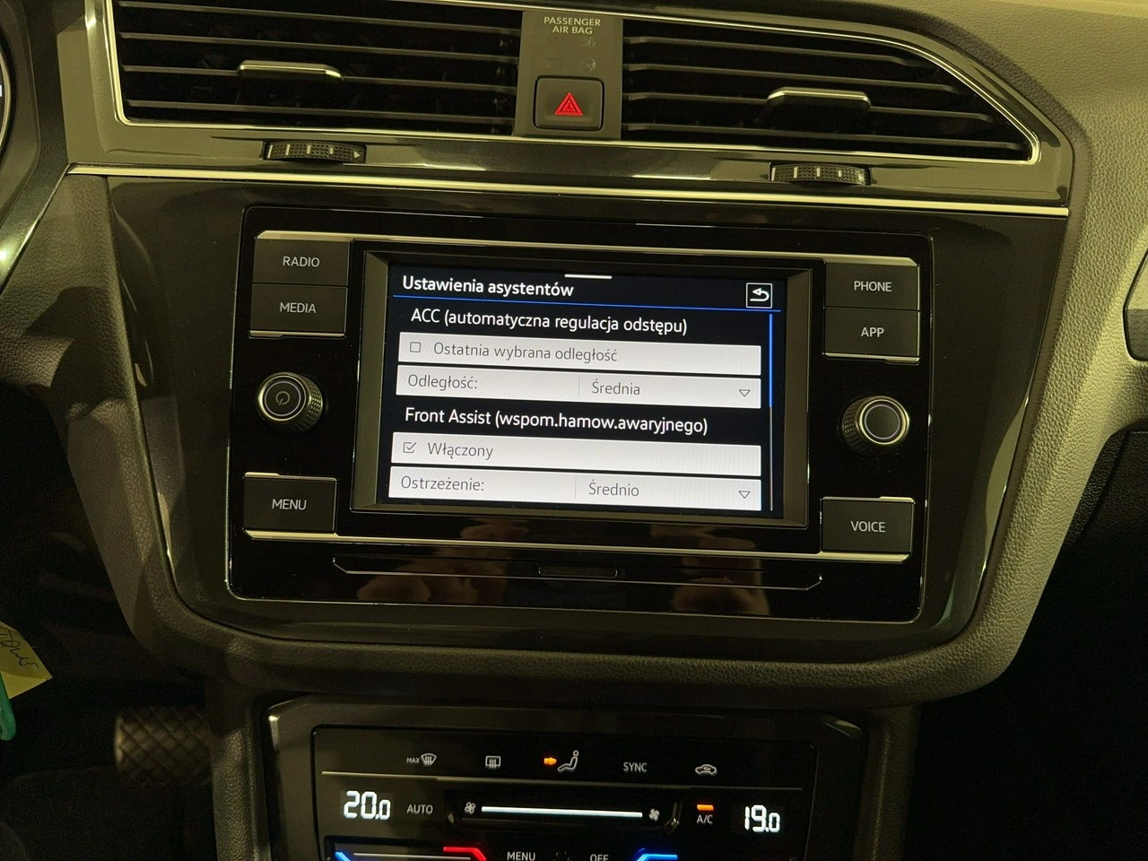 Volkswagen Tiguan - Zdjęcie 22