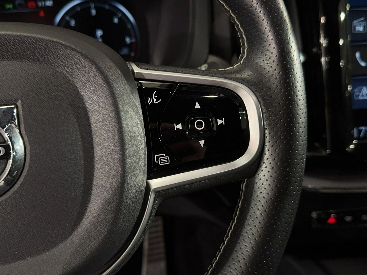 Volvo XC 60 - Zdjęcie 17