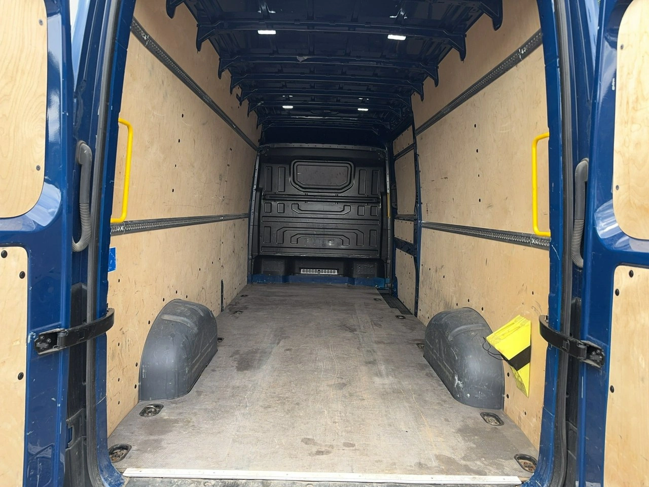 Volkswagen Crafter - Zdjęcie 9