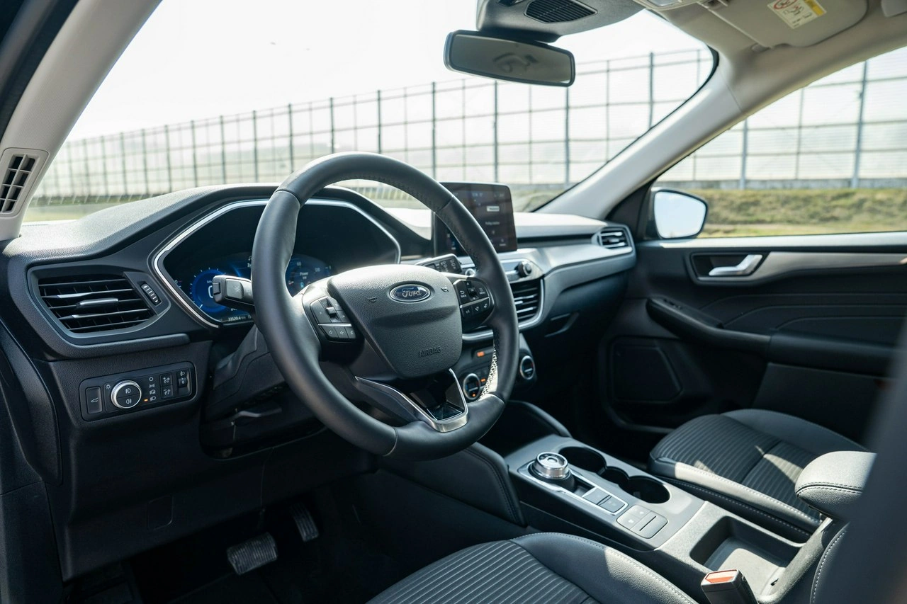 Ford Kuga - Zdjęcie 14